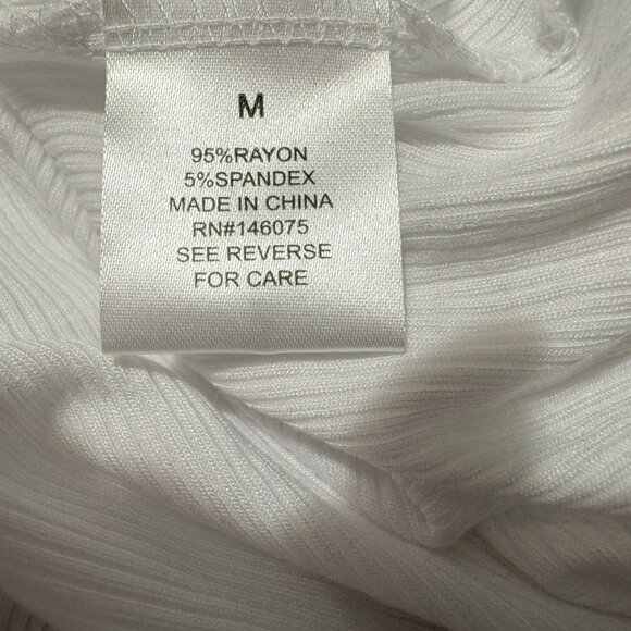 White Ribbed Turtleneck Top Long Sleeve Layering Classic Sz M Sweet Romeo NEW - Picture 5 of 5